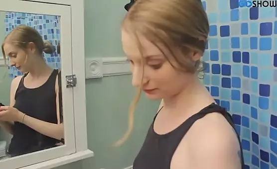 Girls Satisfy Their Lesbian Desires